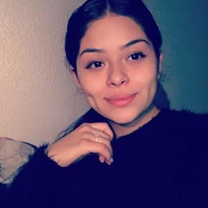 Meet your Posher, Estefani